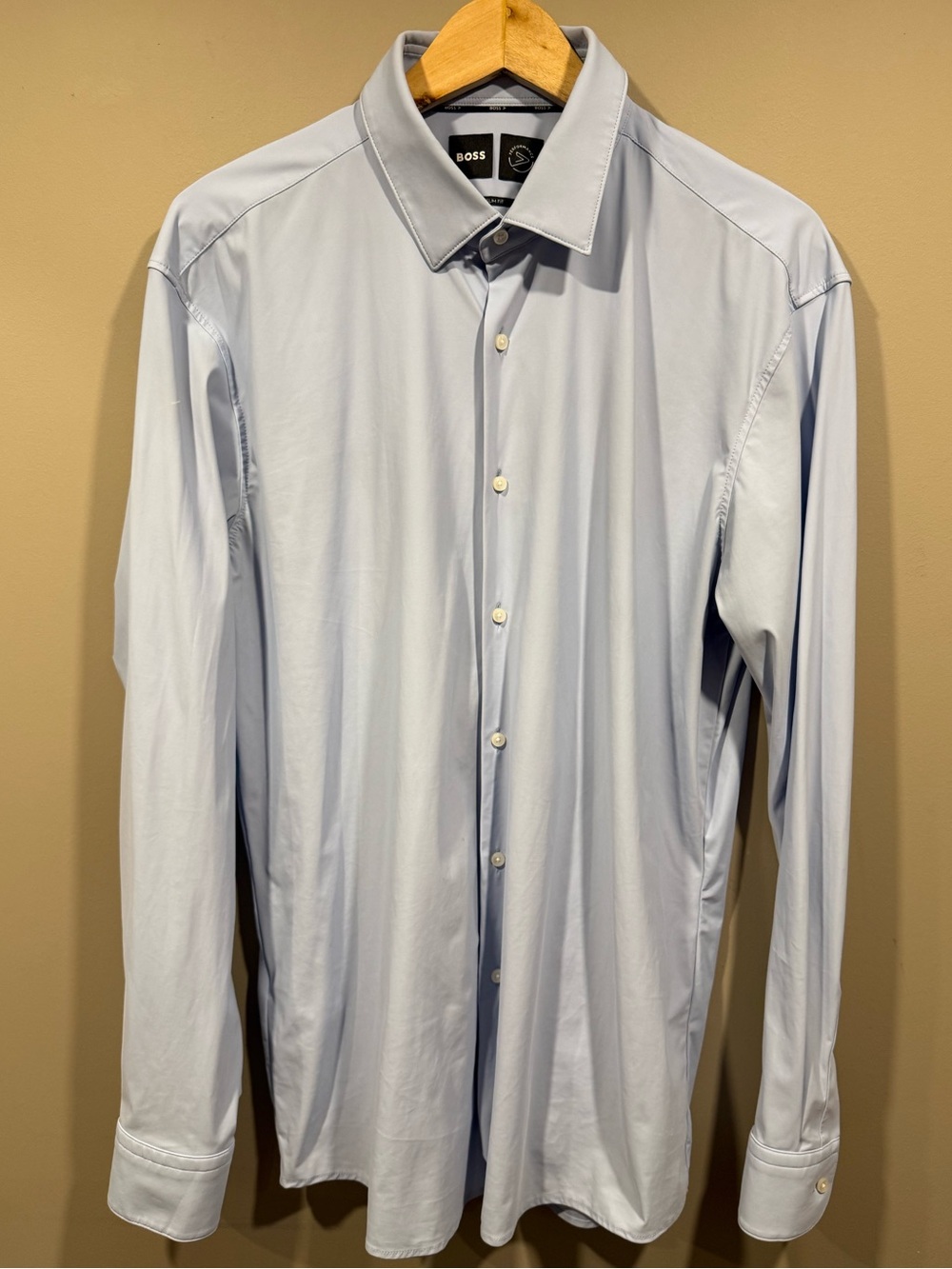 BOSS Men's Pale Blue Dress Shirt - Classic Point Collar 43 XL 17 inch neck